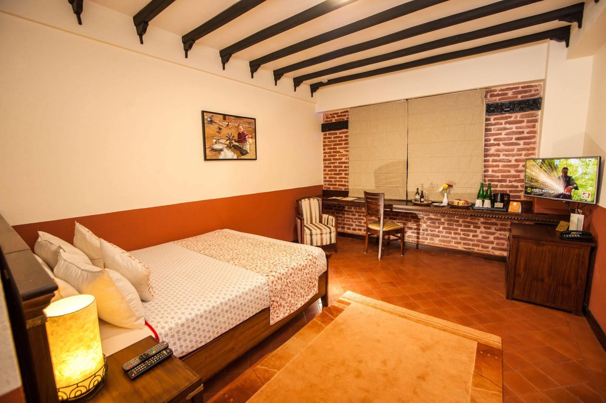 Traditional Comfort Boutique Hotel Kathmandu Bagian luar foto